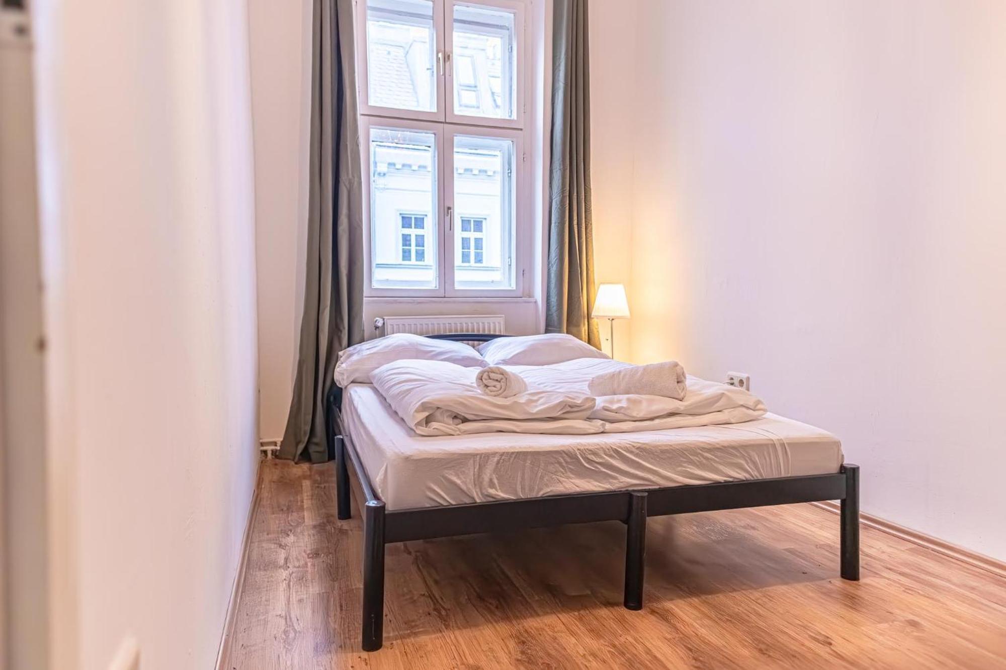 Apartament Spacious 2br -near Wiener Stadthalle Burggassewiener Well Located *