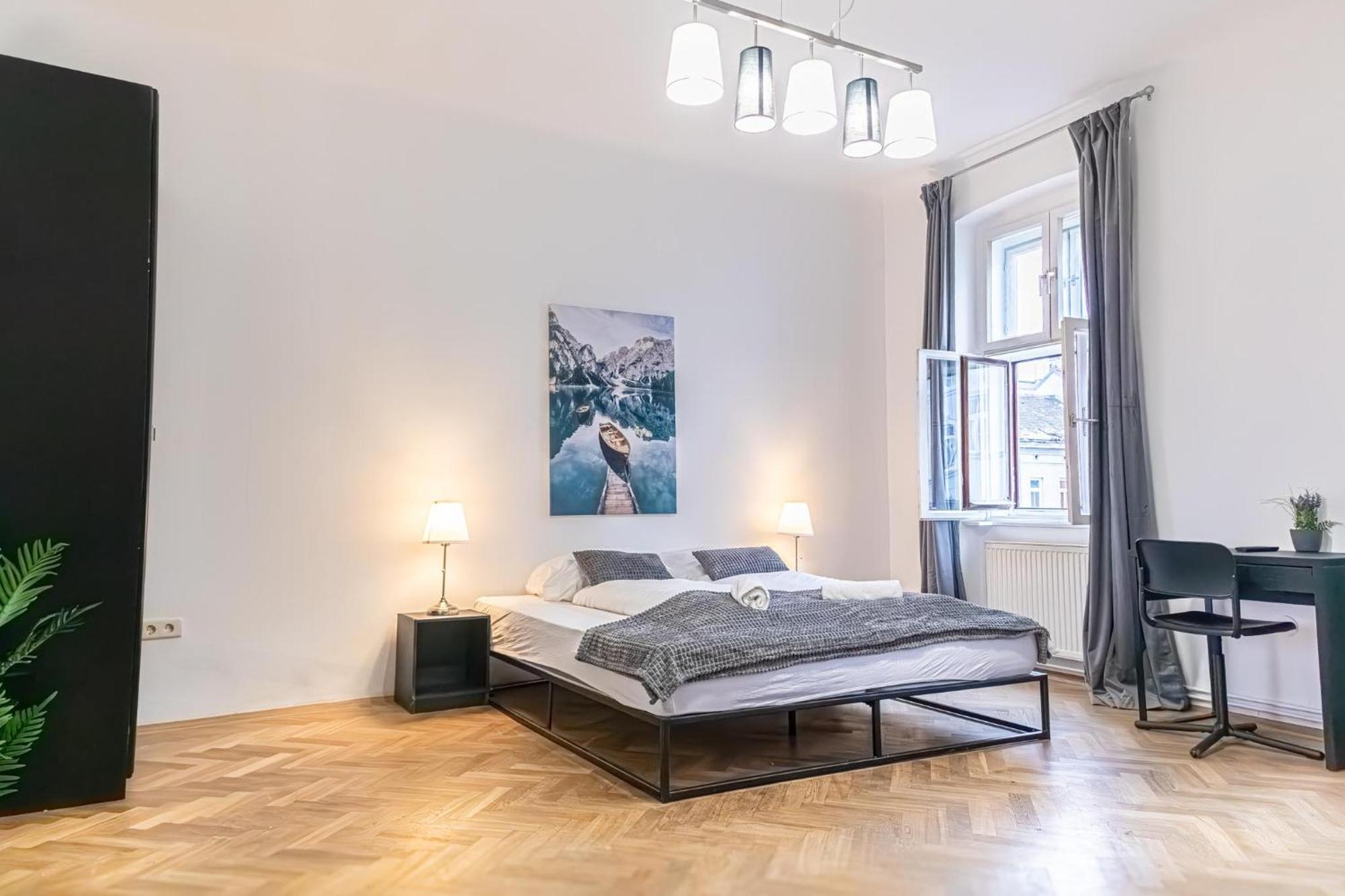 Apartament Spacious 2br -near Wiener Stadthalle Burggassewiener Well Located Wiedeń