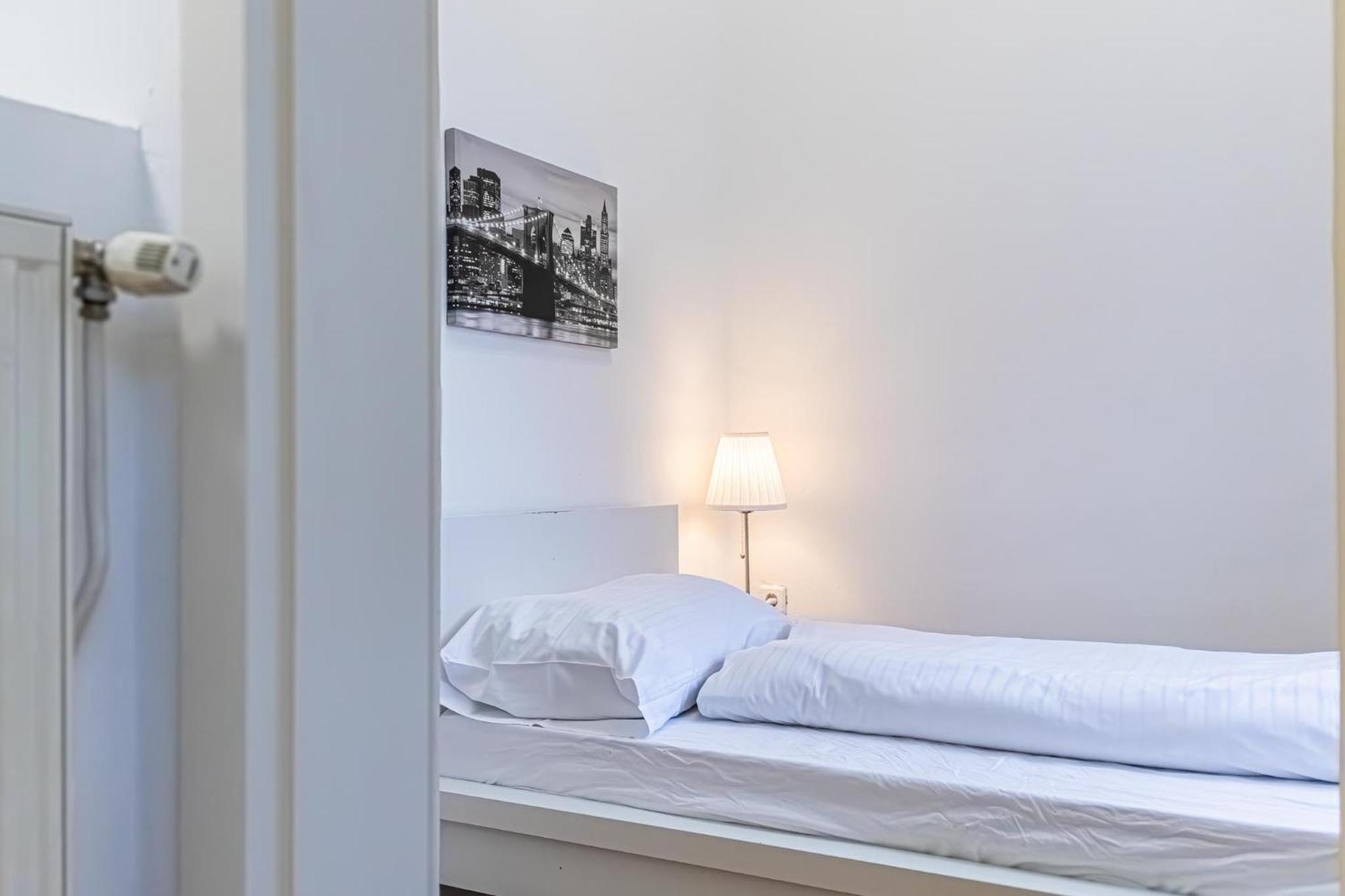 Spacious 2br -near Wiener Stadthalle Burggassewiener Well Located * Wiedeń